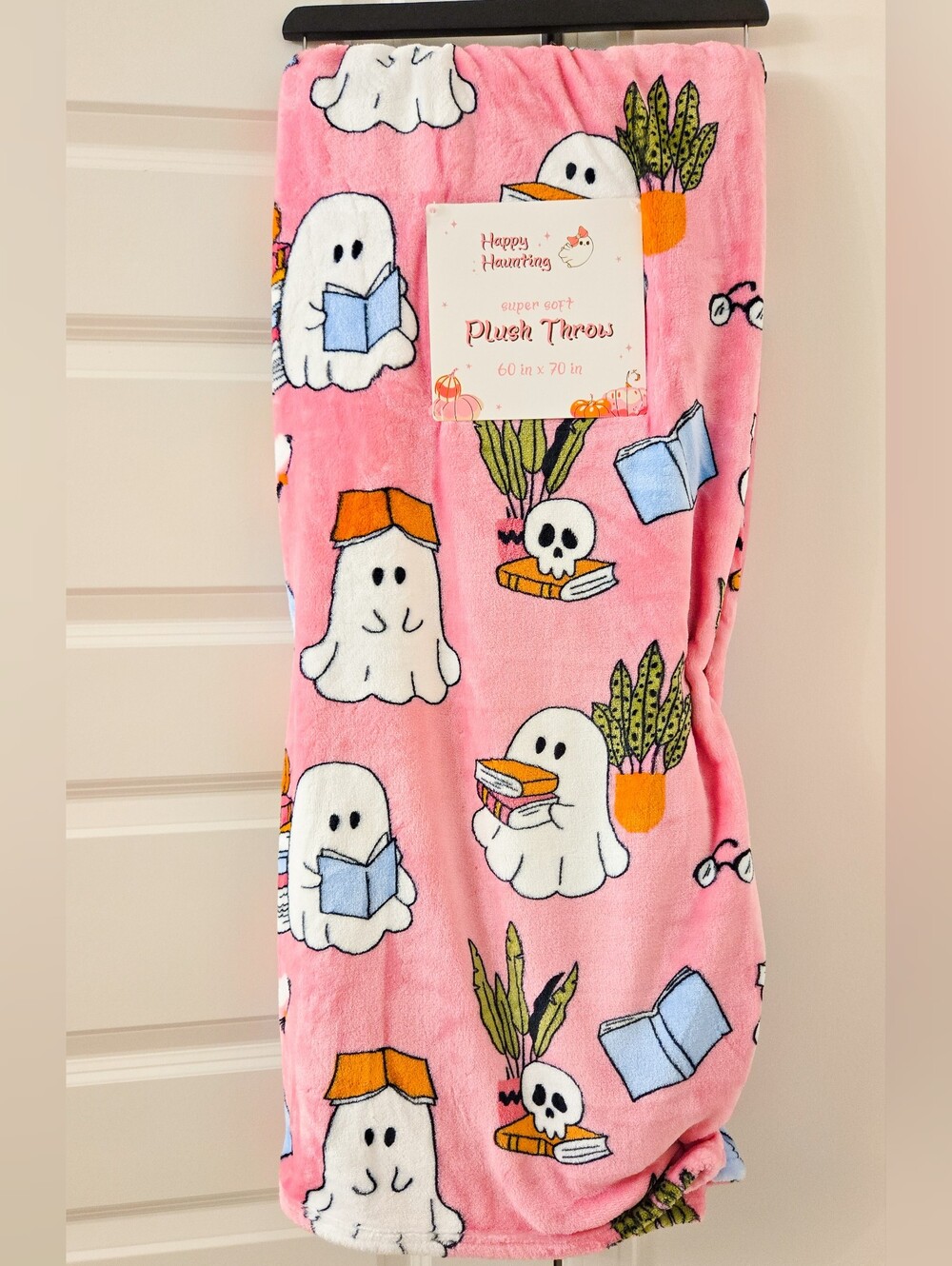Halloween Pink Ghosts Reading Plush Throw Blanket Fall